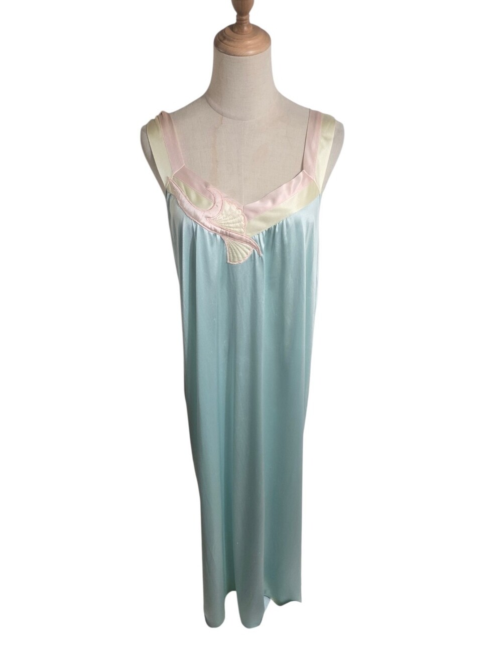 Vanity Fair Vintage Aqua Satin Long Robe &Nightie Set Pale Pink and Cream Trim - Picture 5 of 14